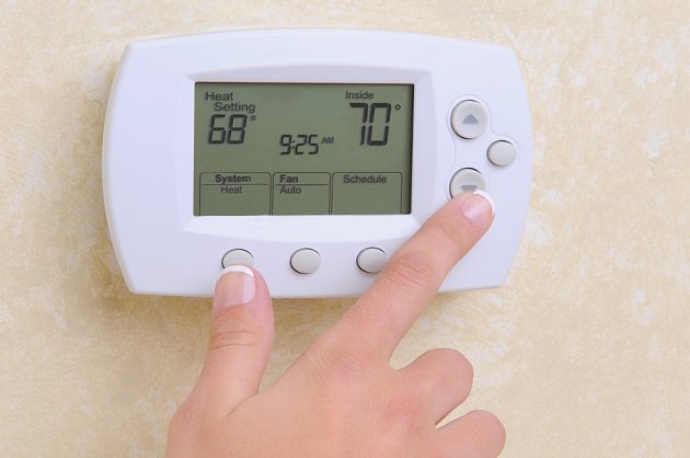 Další peníze ušetříte, když si na termostatu nastavíte časové intervaly.