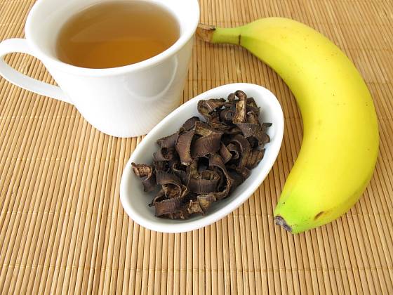 Slupky bio banánů můžete usušit a připravit z nich čaj.