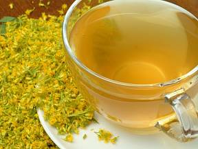 Čaj ze zlatobýlu je osvědčeným lékem na ledviny a močové cesty.