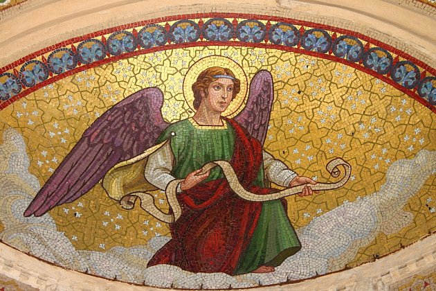 Mozaika anděla: toto téma nás duchovně provází od nepaměti