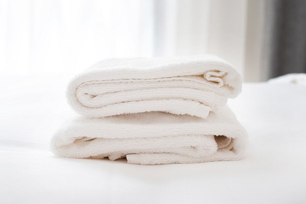 Starším ručníkům k bělosti pomůže peroxid vodíku.