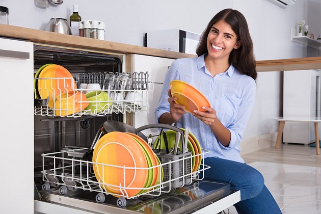 Zdaleka ne všechno, co používáme k vaření a stolování, patří do automatické myčky nádobí.