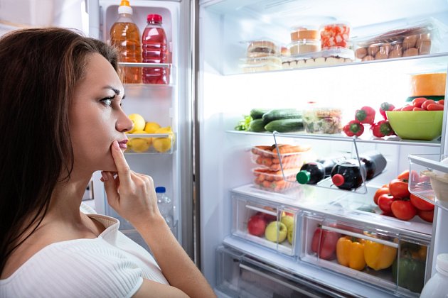 Odkud se bere zápach z lednice?