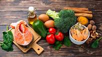 Výživa, která podpoří zdraví mozku: ryby, ořechy, zelenina
