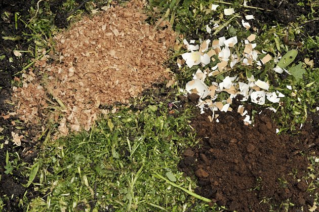 Nejvhodnějším využitím pilin je jejich přidávání do kompostu.