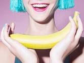 Banánová slupka vám může pomoci s bělením zubů.