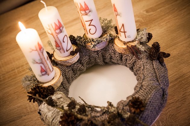 Jak je to se svíčkami na adventních věncích?