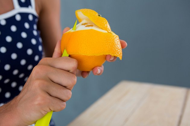 Pomerančové slupky nevyhazujte, radši je využijte v domácnosti.
