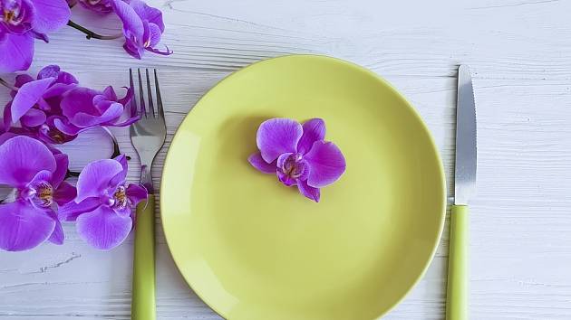 Jsou květy orchideje jedlé?