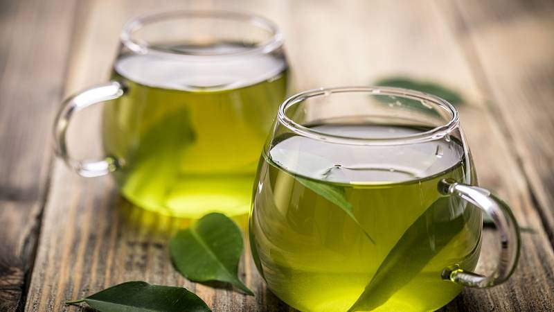 Proč zařadit zelený čaj do svého dne?