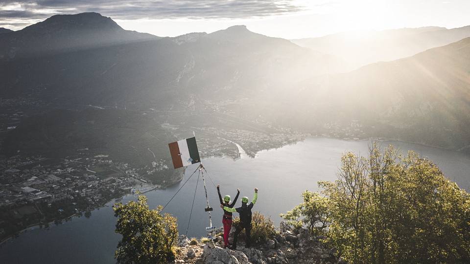 Začátečníkem na ferratách: Cima Capi s výhledem na jezero Garda