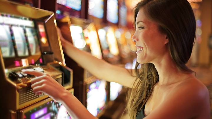 Ženy ve spárech gamblingu. S internetem mu propadá stále více žen