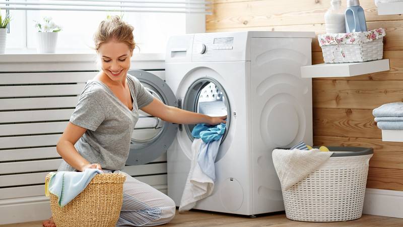 Šest triků, jak prát funkční prádlo, aby opravdu fungovalo