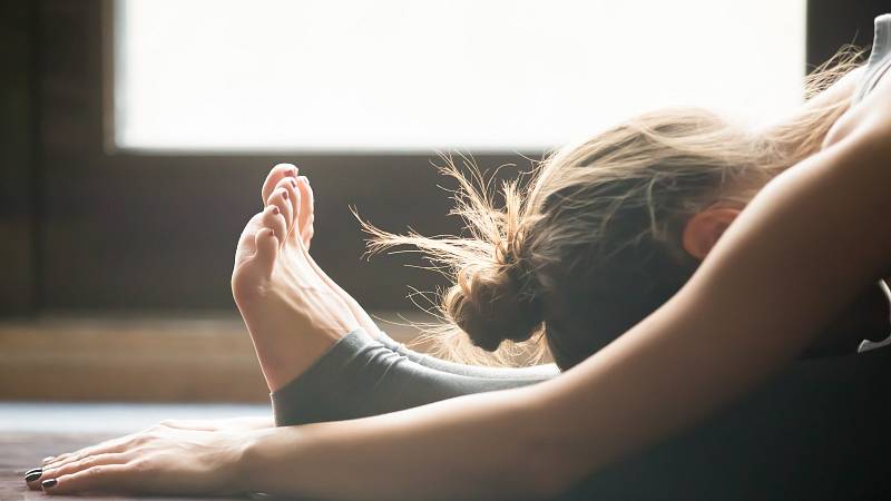 Jak žít lepší život pomocí jógy? Zastavení v přítomném okamžiku