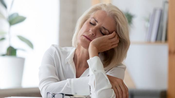 Gynekolog: Menopauza se dá zvládnout i bez hormonů. Pomůže zůstat pozitivní
