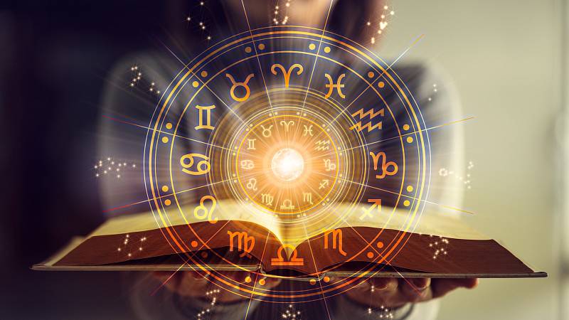 Astrologie: Slunce ve Střelci dodává odvahu otevřít se novému životu