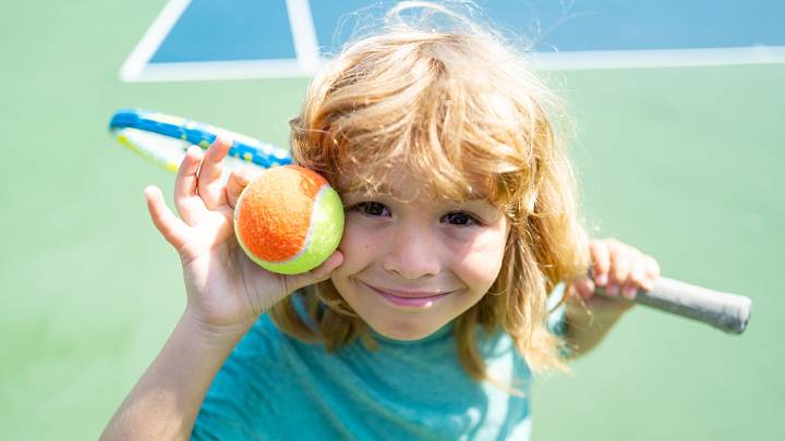 Tenis může prospět i těm méně šikovným dětem
