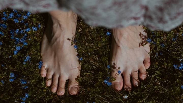 Znáte barefoot obuv? Objevte výhody chůze „naboso“