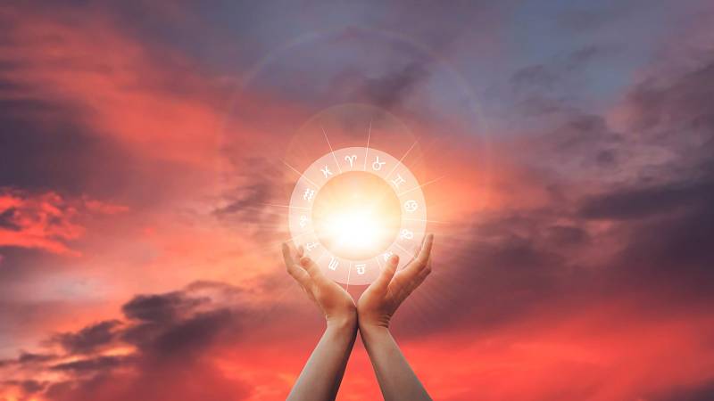 Astrologie: Slunce ve znamení Vah uzavírá kruh celistvosti