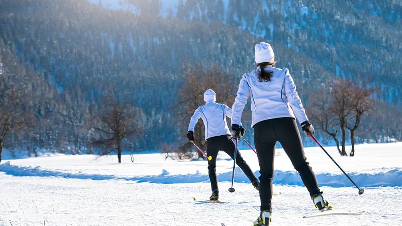Běžky jsou zimní sport číslo 1. Naučte se správně skatovat