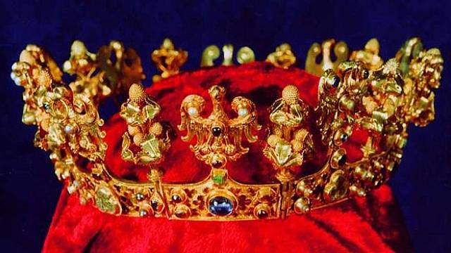 Koruna královny ze 14. století