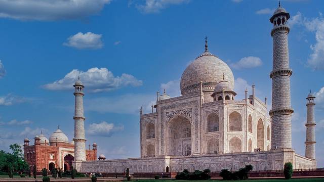 Taj Mahal fascinuje návštěvníky už stovky let