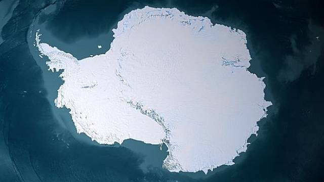 Antarktida má rozlohu 13 660 000 km²