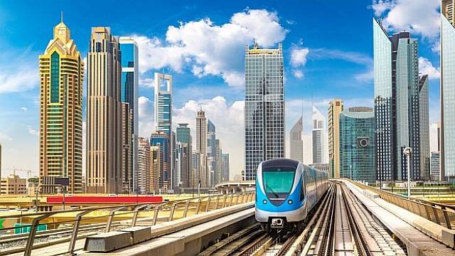 Cestování metrem v Dubaji je luxus za dostupnou cenu