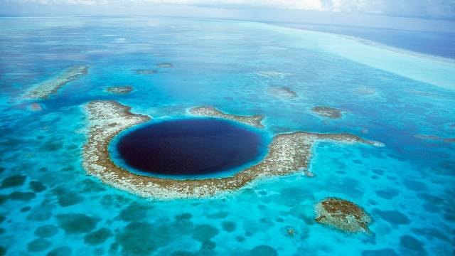 Modrá díra v Belize (Blue Hole)