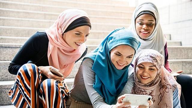 Muslimské ženy zastávají různé pozice ve společnosti