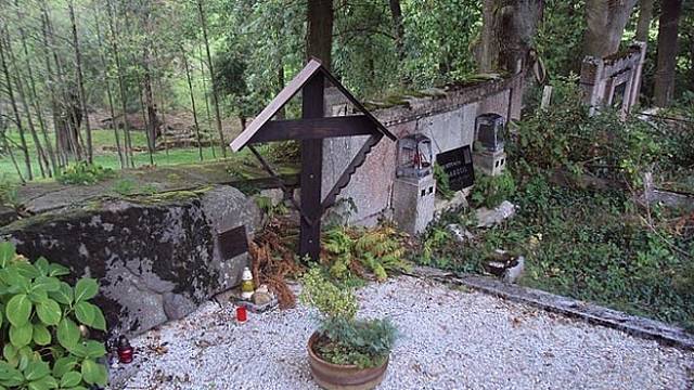 Vlastimil Brodský má ve Slunečné hrob