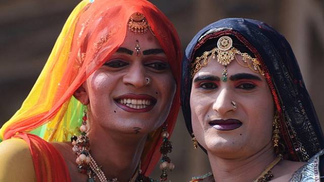 V indické společnosti jsou hidžrové uznáváni jako třetí pohlaví