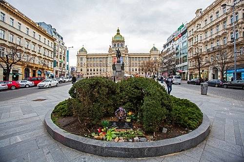 Pomník Jana Palacha a Jana Zajíce na Václavském náměstí