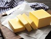 Domácí máslo má jedinečnou chuť.