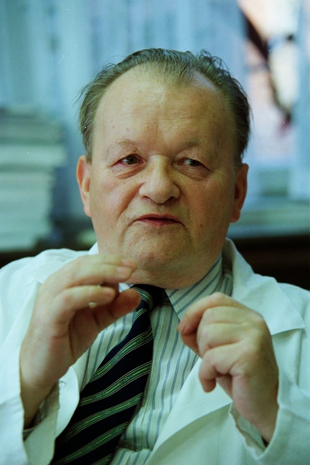 Prof. RNDr. Antonín Holý, DrSc.