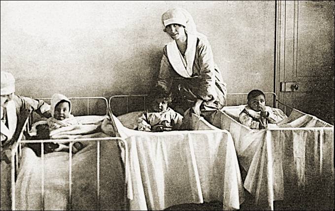 Porody v minulosti byly pro ženy utrpením.