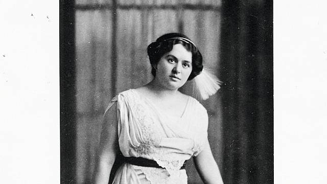 Helena Čapková, sestra slavných bratrů. I ona psala a byla statečná.