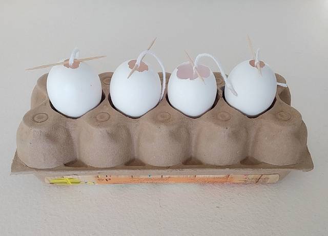 Z vyfouklých vajíček si můžete udělat svíčky