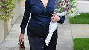 Plus size modelka a dcera herce Davida Hasselhoffa Hayley Hasselhoff navštívila farmářský trh v kalifornském West Hollywoodu.