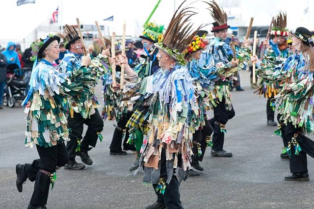 Součástí oslav 1.máje je v Anglii tanec „morric dance“, který pochází už od starých Keltů.