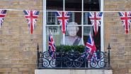 Britské vlaječky visí úplně všude
