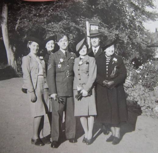Švagr Václav Ruprecht (RAF) s anglickou rodinou