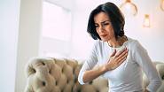 Broken heart syndrome is similar to a heart attack