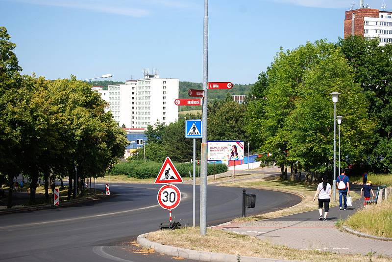 Rekonstrukce důležité silnice v ulici Moskevská.