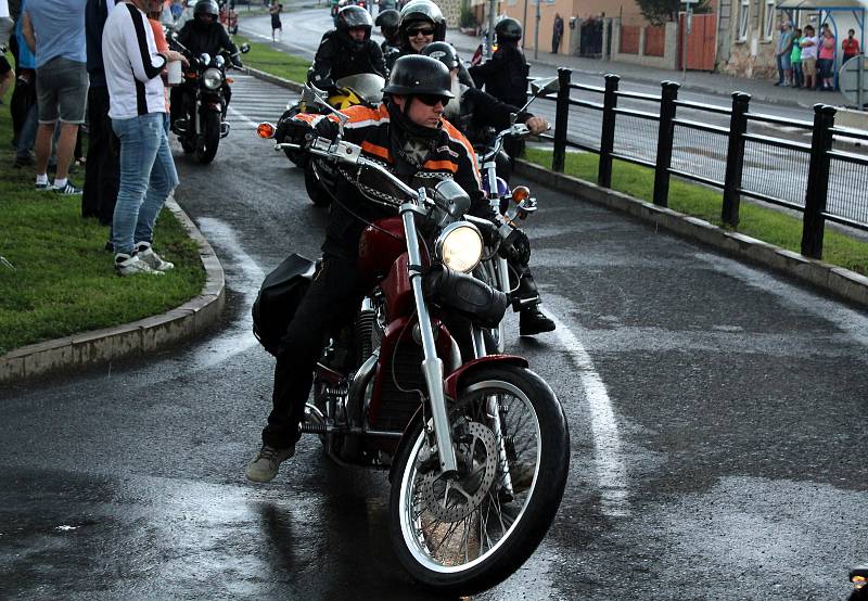 Město Lom poprvé uspořádalo memoriál amerického pilota – stíhače Johna Halsteada Bankse III.