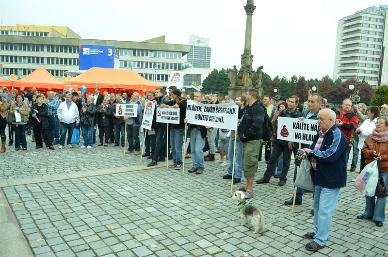 Mostecký volební mítink ČSSD s demonstrací horníků