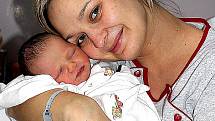 Mamince Martině Holé z Mostu se 12. prosince ve 12.03 hodin narodil syn Martin Holý. Měřil 50 centimetrů a vážil 3,41 kilogramu.