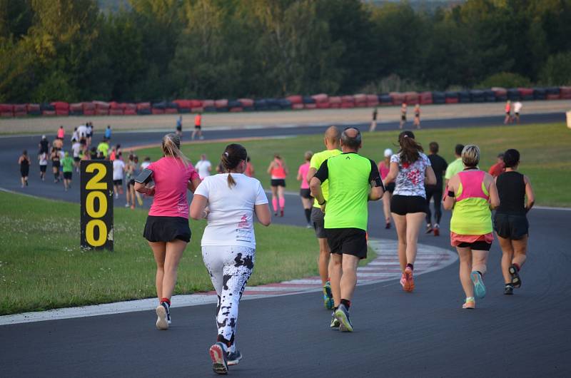 Na startu 35. ročníku Olympijského běhu na mosteckém autodromu se ve středu 16. září sešlo 163 mužů a žen.