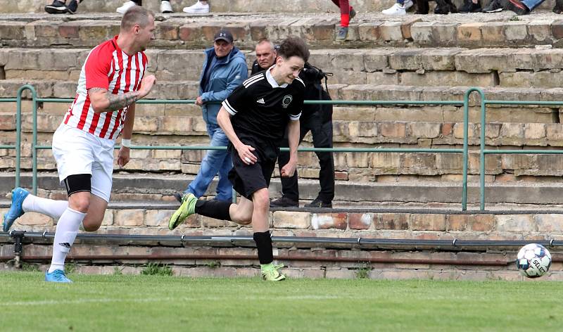 Neštěmice si doma podaly Ledvice 2:0.