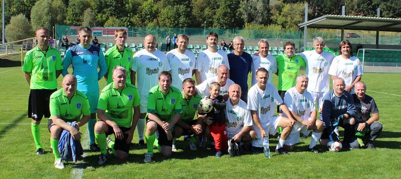 Na Souši celou sobotu probíhaly oslava sta let klubu. Fotbal hráli mladí, staří, herci a vše vyvrcholili gólově bohatým duelem Souš vs. Dobříš.